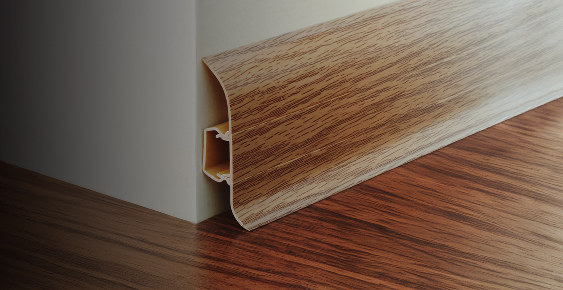 Lišty 100 Kč/ks, doplňky 20 Kč/ks