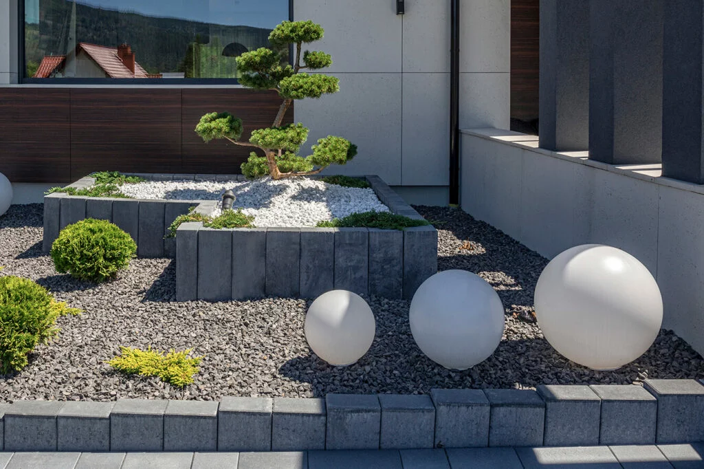 Novator-grafit-palisada-Bruk-Bet-07-1024x682.webp