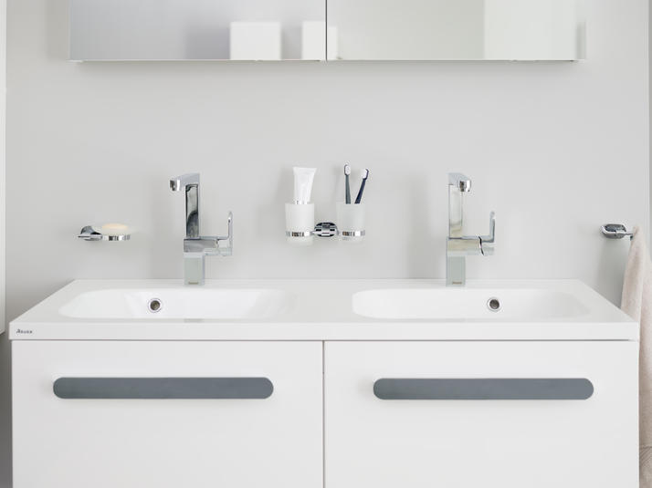 001 RAVAK PELECH final retus 2014.jpg