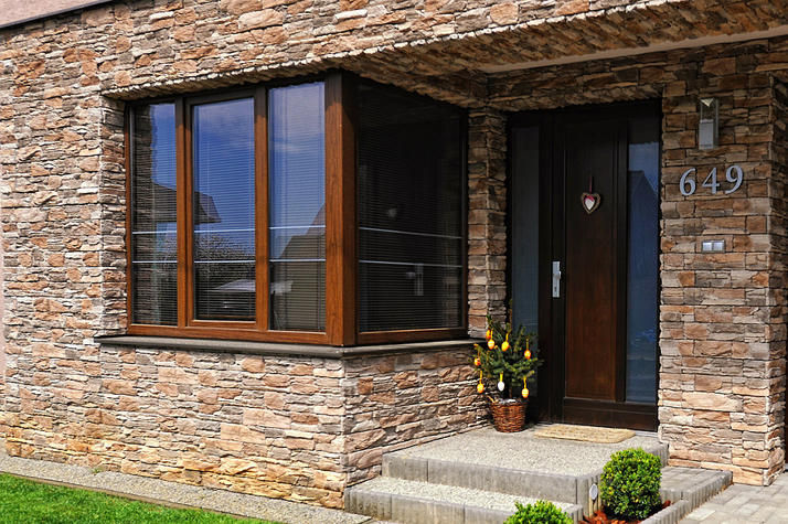 16 Skala zvrasnena hnedasty melir.jpg