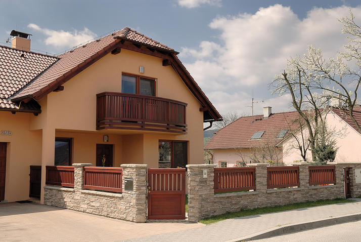 20 Skala zvrasnena hnedasty melir.jpg