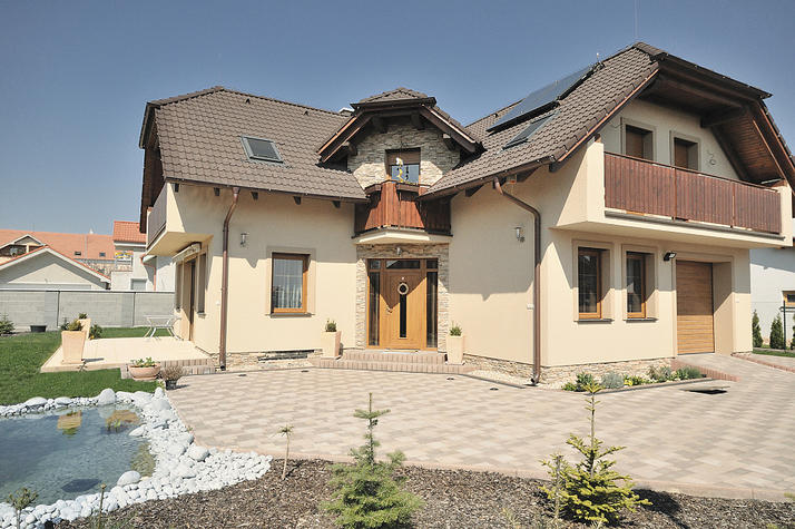 23 Skala zvrasnena hnedasty melir.jpg