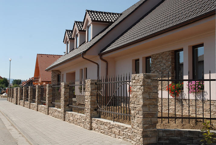 10 Skala zvrasnena hnedasty melir.jpg