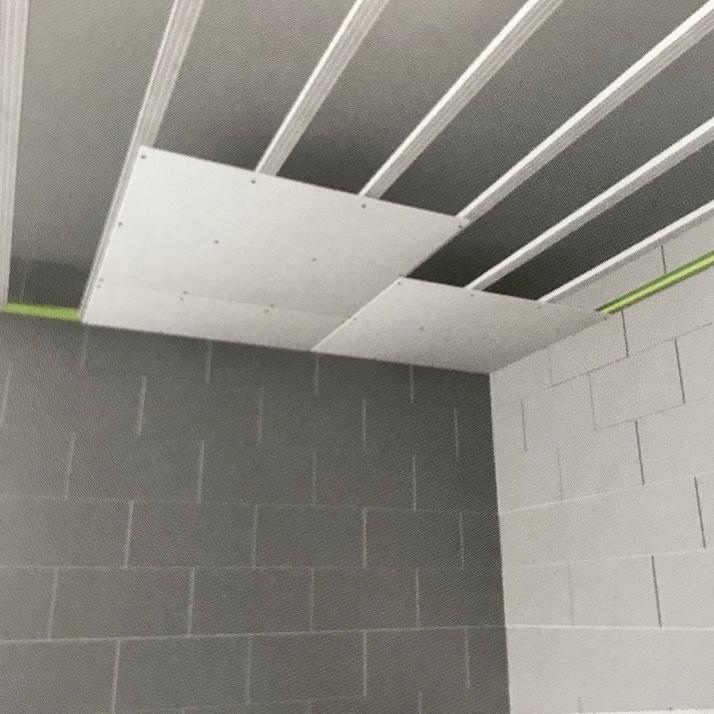 Obvodový stropní profil UD  IMG_1234.jpg