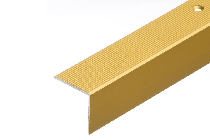 Cezar-profil-schodowy-ryflowany-aluminium-30x30mm-100cm-zloty-C23.jpg